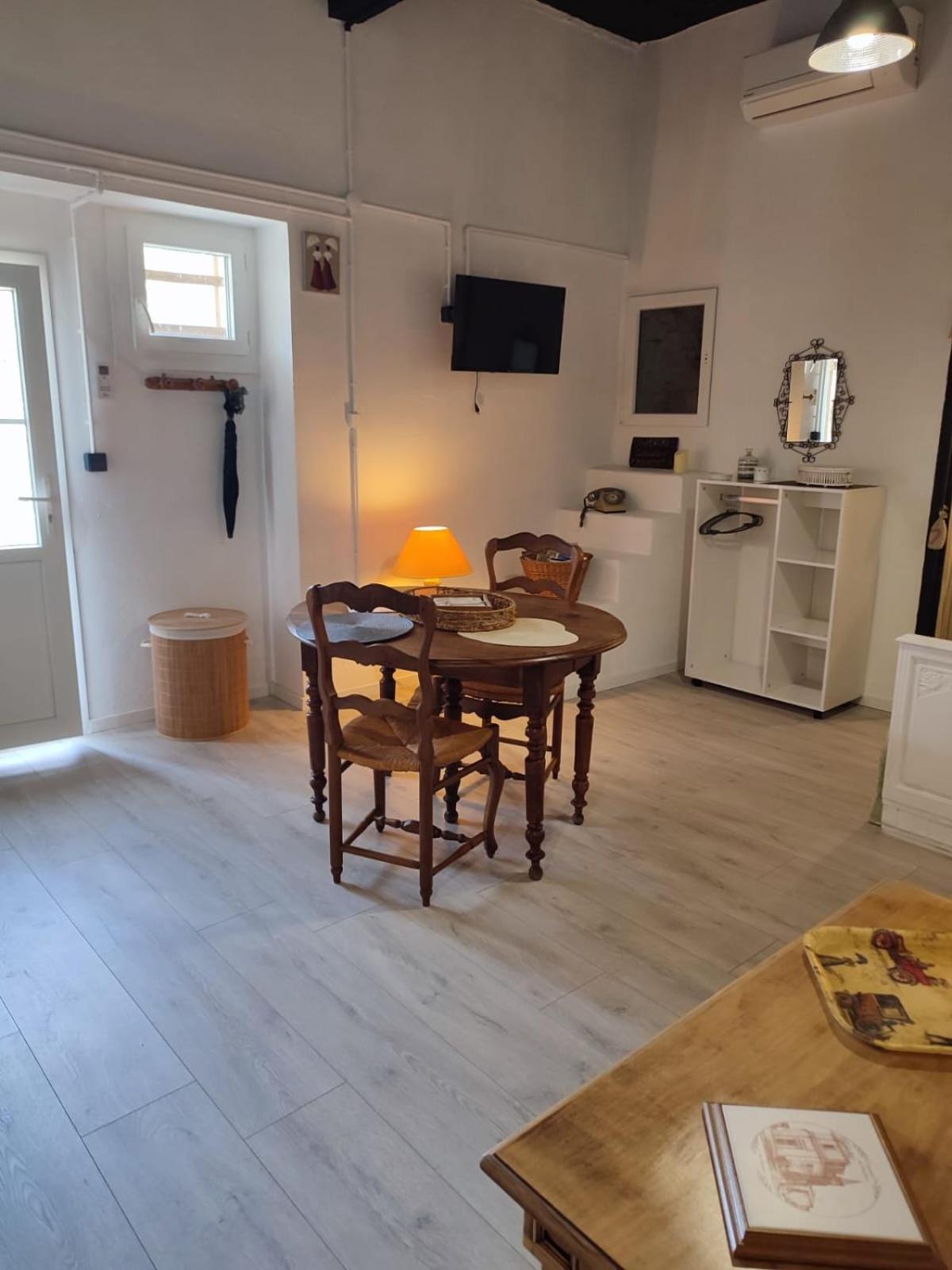 Les Oliviers Apartman Caumont-sur-Durance Kültér fotó
